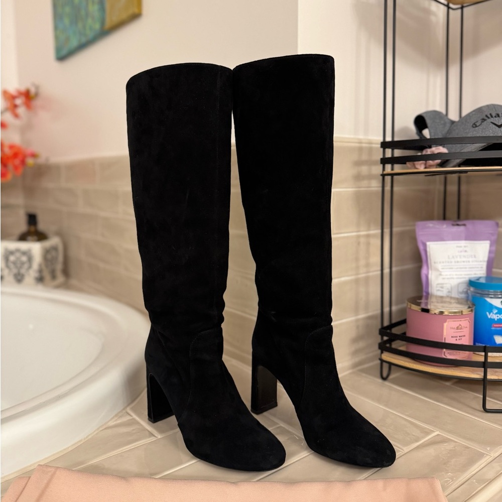Stuart Weitzman Babette Knee High Suede Boots • Excellent Condition Size 8.5